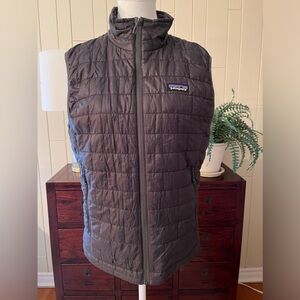 Patagonia Black Nano Puff Vest .